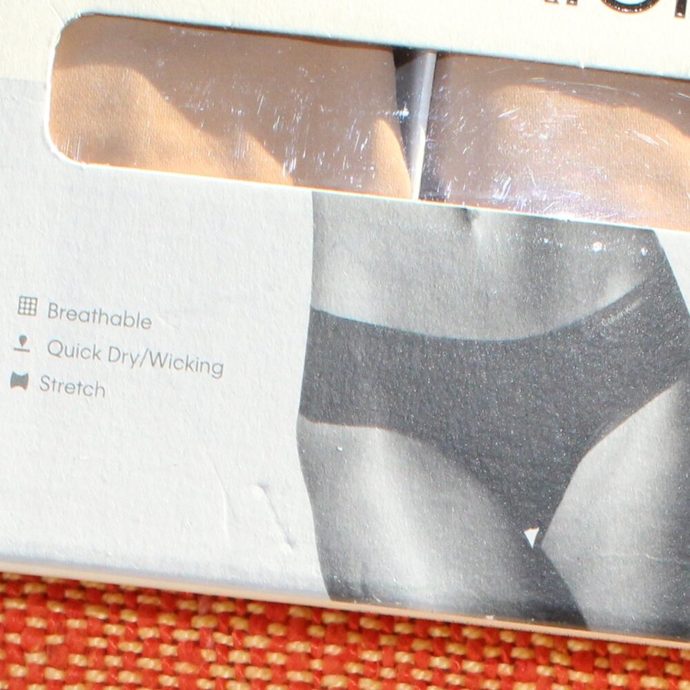NWT Calvin Klein Invisibles Collection 3-Pack Hipster Size M - Picture 3 of 8